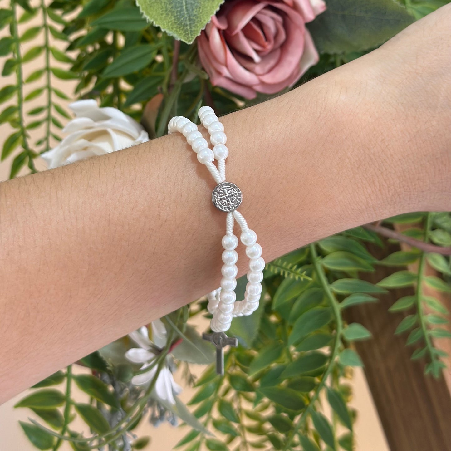 Pulseira Terço Pérola Ajustável de São Bento