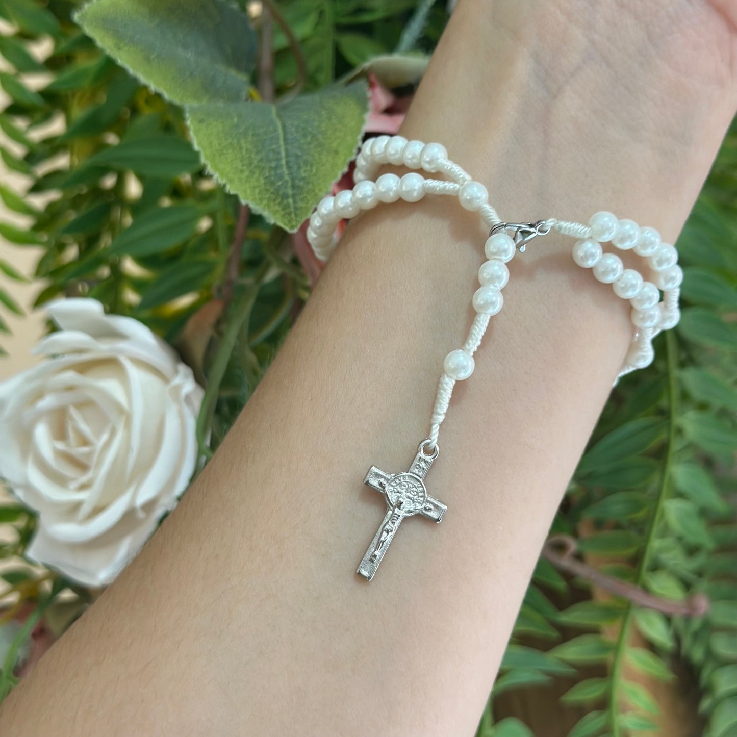 Pulseira Terço Pérola Ajustável de São Bento