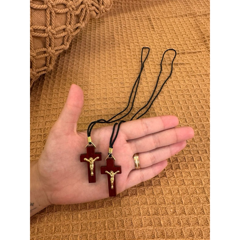 Colar Crucifixo Cordão Cruz Madeira Pau Brasil