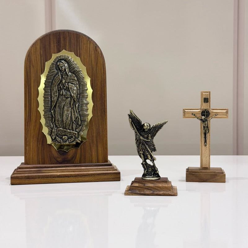 Kit Oratório Crucifixo São Miguel Arcanjo Nossa Senhora de Guadalupe