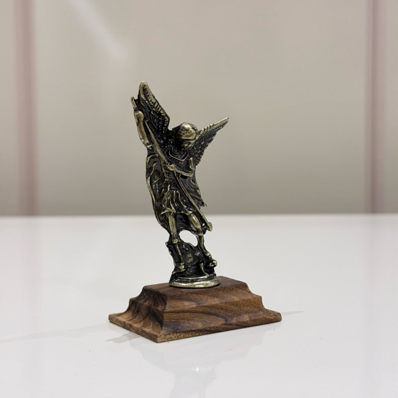 Kit Oratório Crucifixo São Miguel Arcanjo Nossa Senhora de Guadalupe