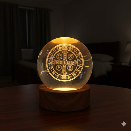 Luminária Mesa Nossa Senhora Aparecida Sagrada Família Decorativa Design 3D Base Madeira Luz LED