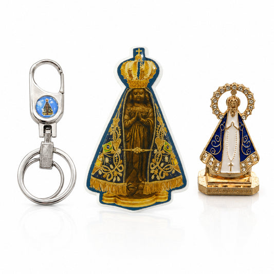 Kit Proteção de Nossa Senhora Aparecida 3 Peças Santinha Carro Adesivo Chaveiro