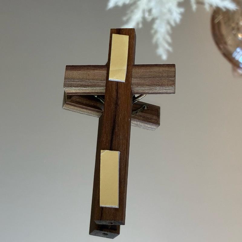 Crucifixo de Parede com Fita Dupla Face 9cm