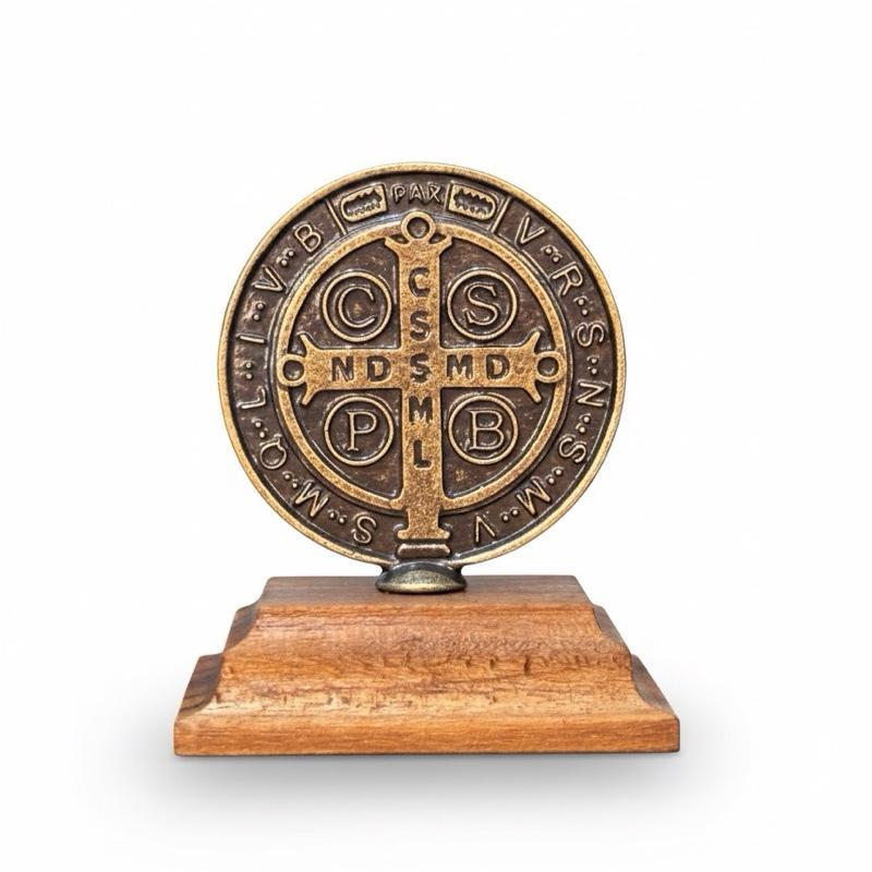 São Bento Mesa Madeira Pinus Bronze Enfeite 6cm