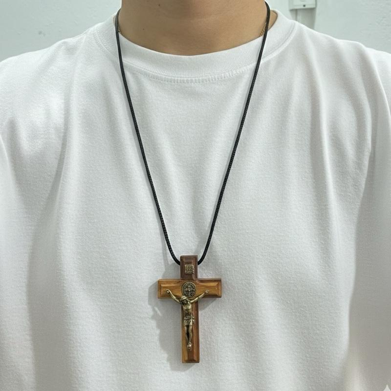 Colar Crucifixo Cordão Cruz Madeira Maciça
